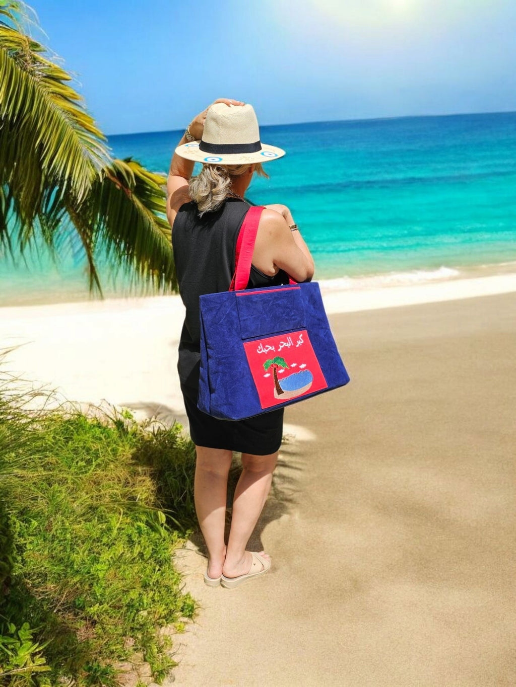Large embroidered ultramarine beach bag